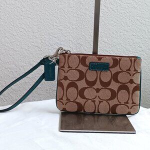 Coach Park Signature Wristlet w/COA